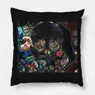 Diamond skulls Pillow