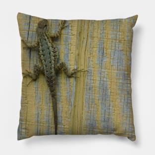 Climbing the wall Pillow