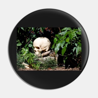 Yorick and friend Pin