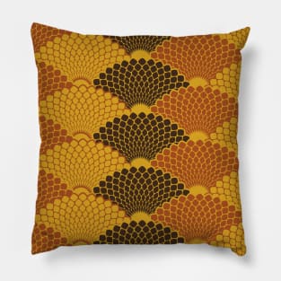 Reptile skin japanese seamless pattern (gold and brown colors) Pillow