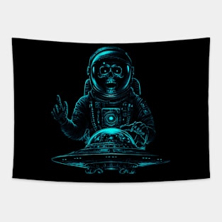 Astronaut catch Ufo Tapestry