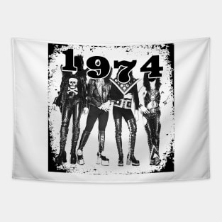 1974 Glam Rock for Light Shirts Tapestry