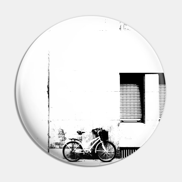 Black and white bicycle Pin by Kardemirov