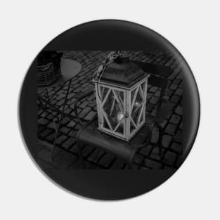 Table top lantern Pin