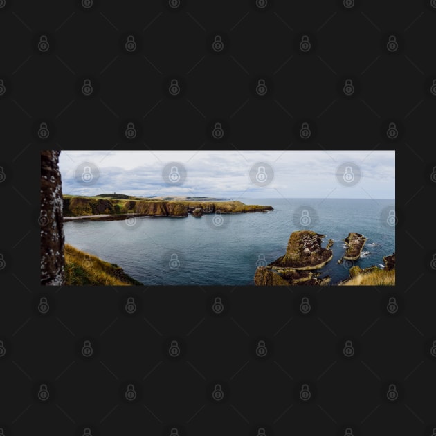 Panorama of the surroundings of Dunnottar castle in Aberdeenshire, Scotland by Dolfilms