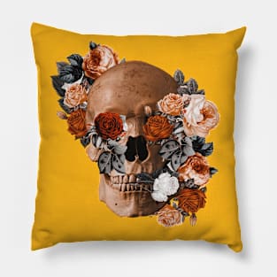 skull t-shirt Pillow