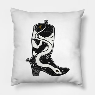 THERE'S A SNAKE IN MY BOOT Starry Snake Design Pillow