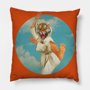 Fighting tiger Pillow