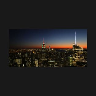 Sunset over panoramic NYC Manhattan T-Shirt