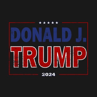 TRUMP 2024 Grunge American Flag Design T-Shirt