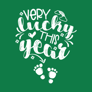 St Patrick's Day Pregnancy Announcement Very Lucky This Year T-Shirt