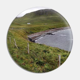 A coastal bay north of Kilmuir, Isle of Skye Pin