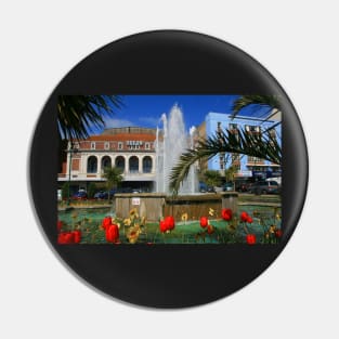 Pavilion Fountain Pin