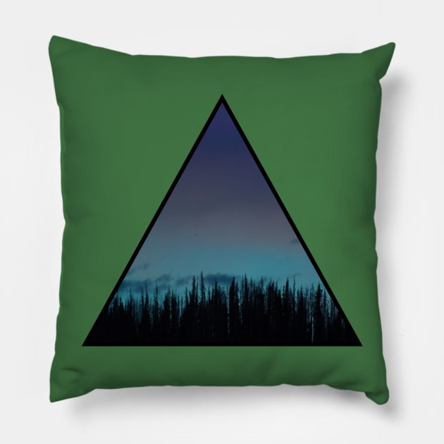 wild life gift ideas Pillow by othmane4