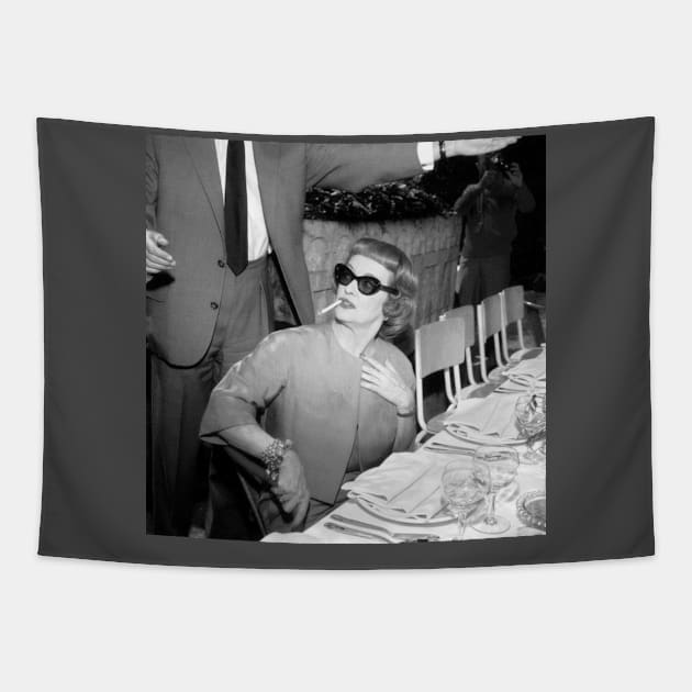 Bette Davis '$hocked' Tee Tapestry by SWANN🦢