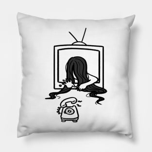 The ring sadako Pillow