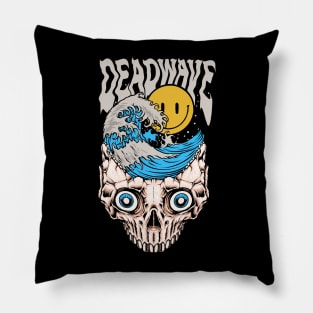 dead wave skull Pillow