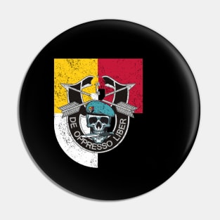 Proud US Army 3rd Special Forces Group Skull De Oppresso Liber SFG - Gift for Veterans Day 4th of July or Patriotic Memorial Day Pin