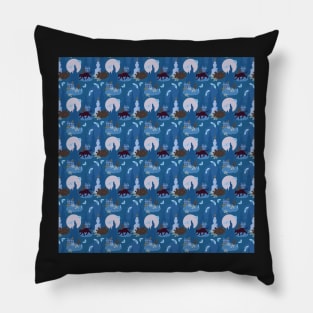 Moomlit garden in blue Pillow