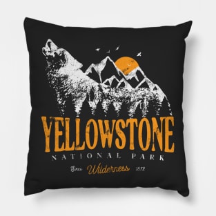 Yellowstone US National Park Wolf Mountains Adventure Vintage Pillow