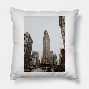 NYC - Flatiron Building Pillow