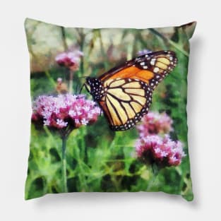 Butterflies - Monarch Butterfly on Pink Lantana Pillow