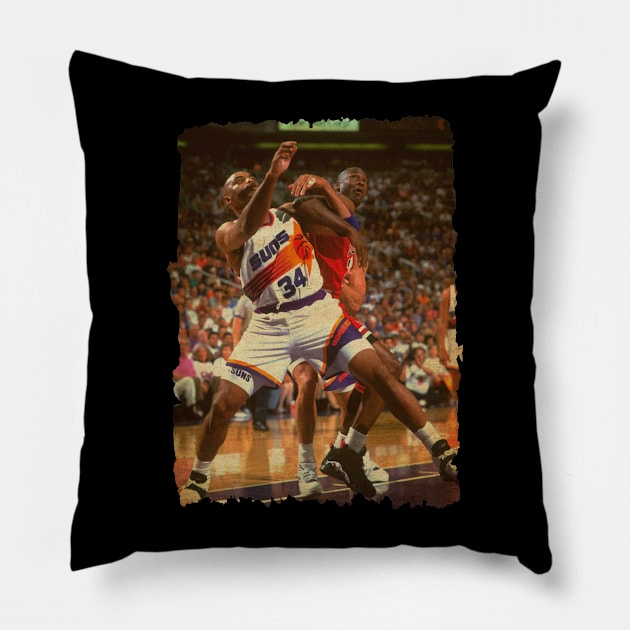 Charles Barkley vs Michael Jordan Vintage // 2 Pillow by CAH BLUSUKAN