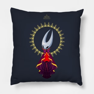 Crowned - hollow knight/silksong Pillow