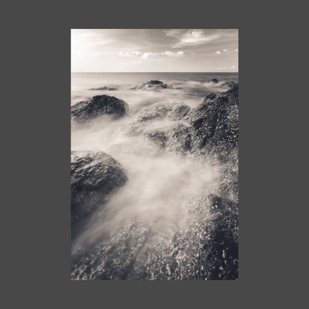 Waves and rocks long exposure by Juhku