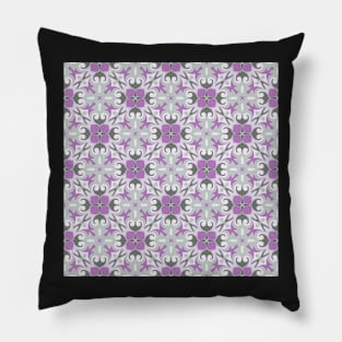 Seamless abstract pattern in Oriental style Pillow