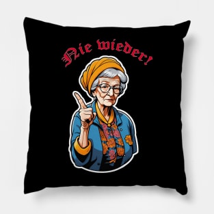 Nie wieder vergessen: Der erhobene Zeigefinger der Zeitzeugen Pillow