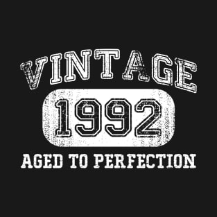 Vintage 1992 Birthday Gift, 29 Years Old Birthday, Born in 1992 T-Shirt