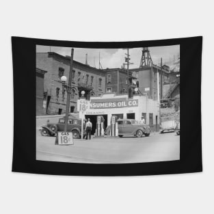 Gas Station in Montana, 1939. Vintage Photo Tapestry