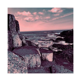 Giant’s Causeway in pinks T-Shirt