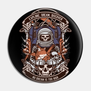 Skull astronaut Pin