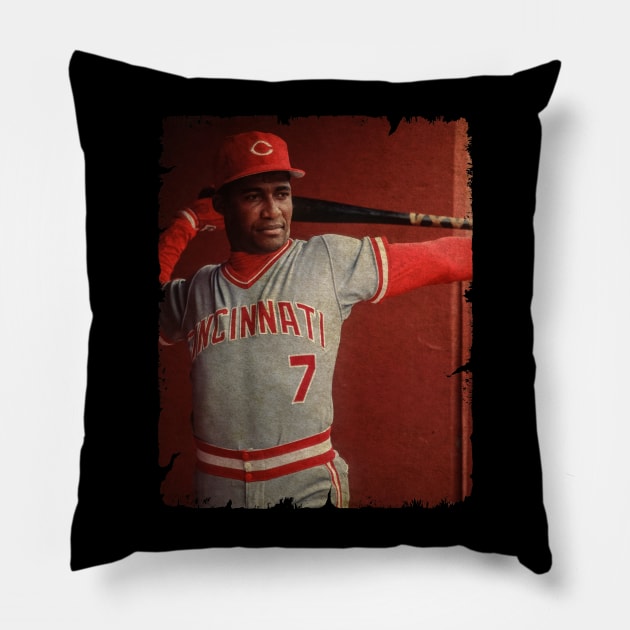 Mariano Duncan in Cincinnati Reds Pillow by anjaytenan