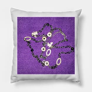 Black and gold chain on a bright Plum background Pillow