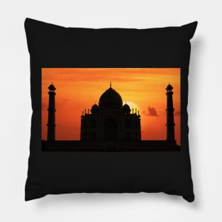 Taj Mahal Sunset. Pillow