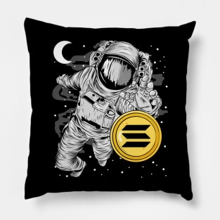 Astronaut Reaching Solana Coin To The Moon Crypto Token Cryptocurrency Wallet Birthday Gift For Men Women Kids Pillow