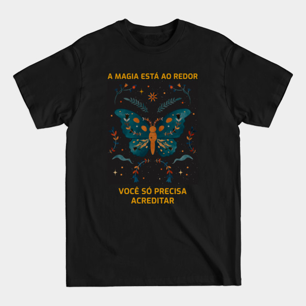 Discover butterfly graphic and Portuguese text - Butterfly - T-Shirt