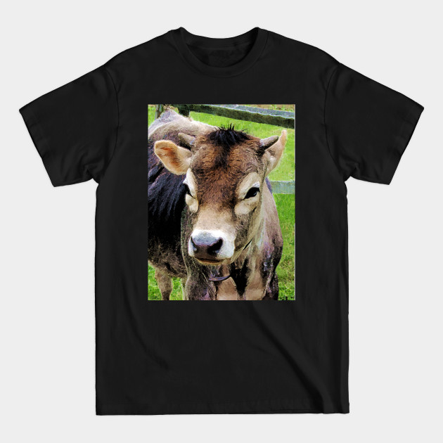 Disover Cows - Calf Closeup - Cow - T-Shirt