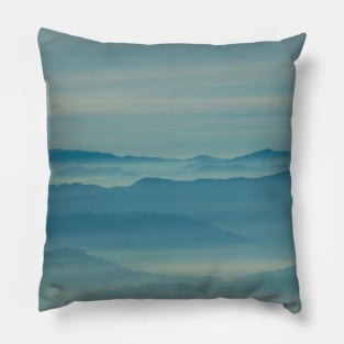 Turquoise mountain horizon Pillow