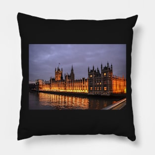 Palace of Westminster at night Pillow