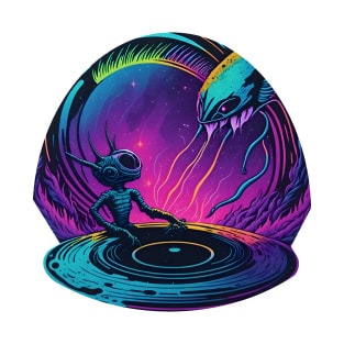 Alien DJ rocking a giant Vinyl Record T-Shirt