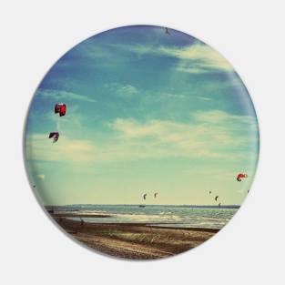 Kite Surfers Pin