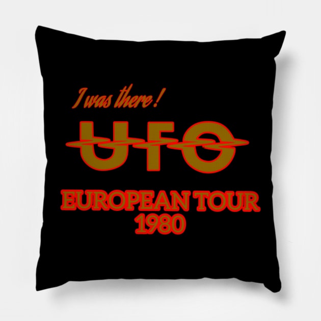 Ufo Pillow by Auto focus NR