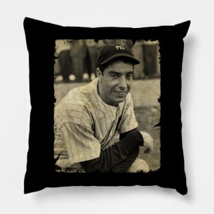 Joe Dimaggio - 56 Game Hitting Streak in 1941 Pillow