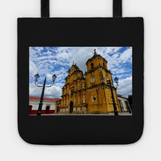 Nicaragua - Léon Iglesia De La Recoleccion Tote