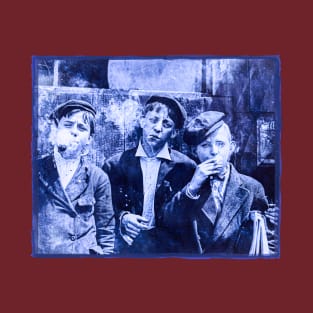 Blue - Smoking Newsies 1910 - Boys smoking St. Louis, Missouri T-Shirt