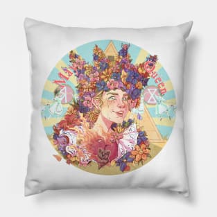 Midsommar May Queen Pillow